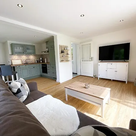 Luett Apartment *